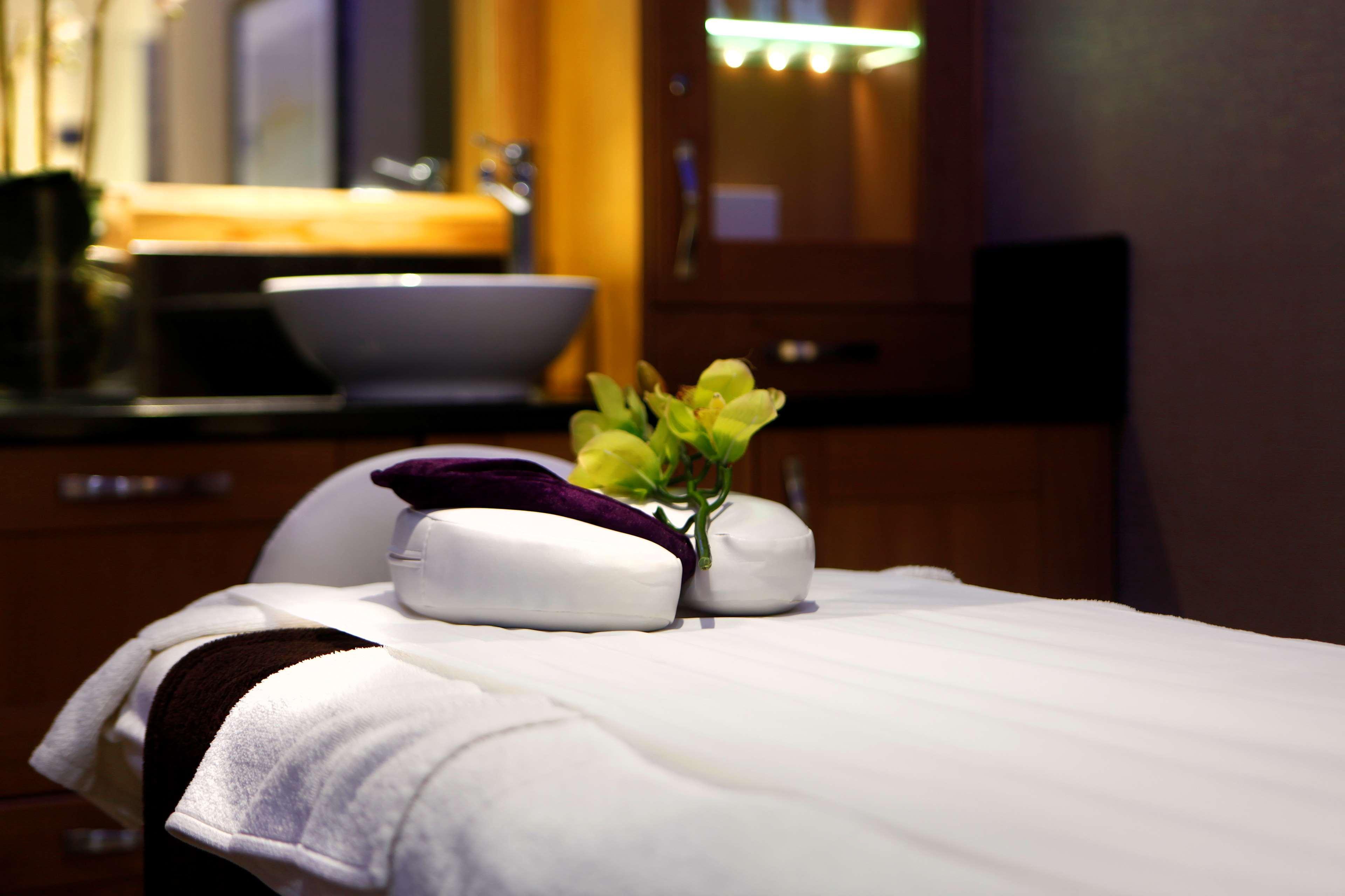 Windmill Village Hotel, Golf Club & Spa, BW Signature Collection Ковентрі Екстер'єр фото